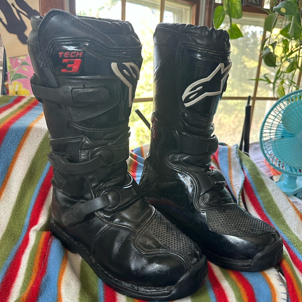 Alpine Stars Tech 3 riding boot child size